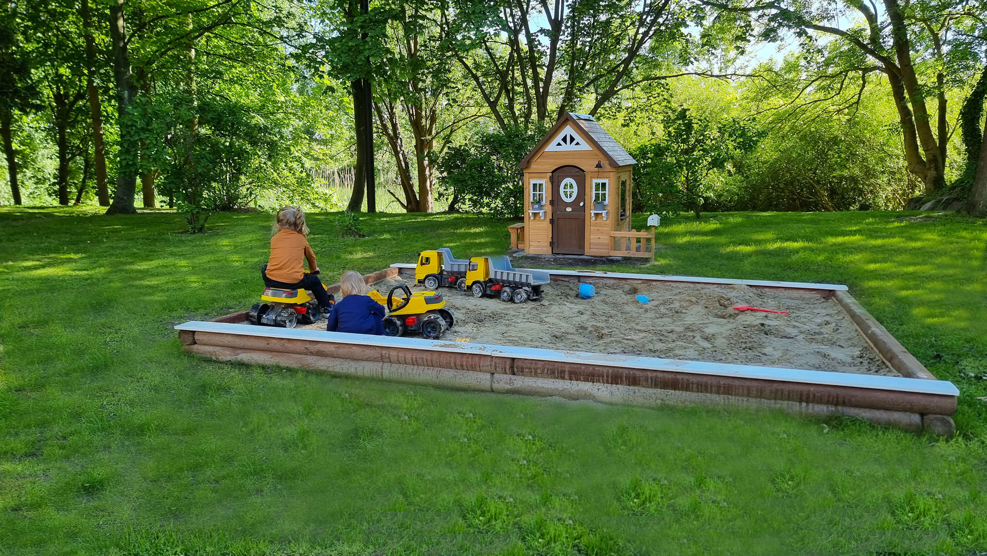 Spielplatz vor dem Biergarten