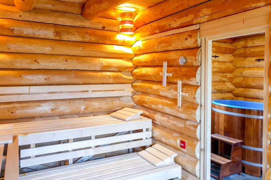 cottage sauna and cooling basin