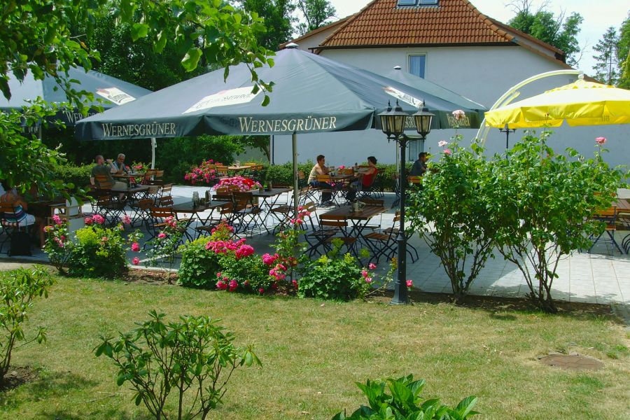 Biergarten im Gutspark